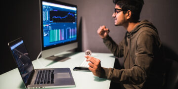 Cryptocurrency for beginners: how should you invest in 2025